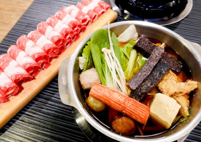 平價火鍋吃到飽